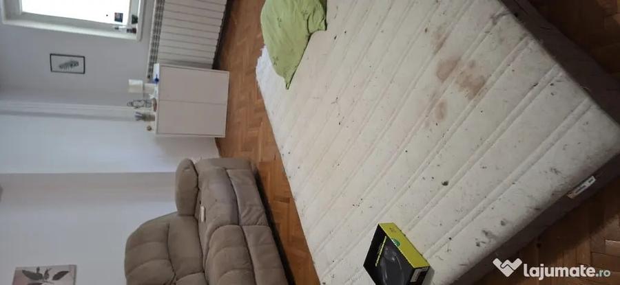 Apartament cu 3 camere semidecomandat în Herăstrău