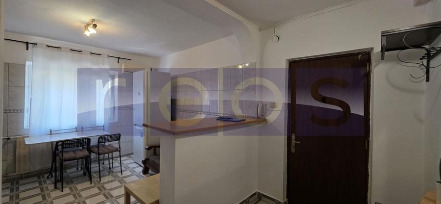 Apartament cu 3 camere decomandat, mobilat în Unirii