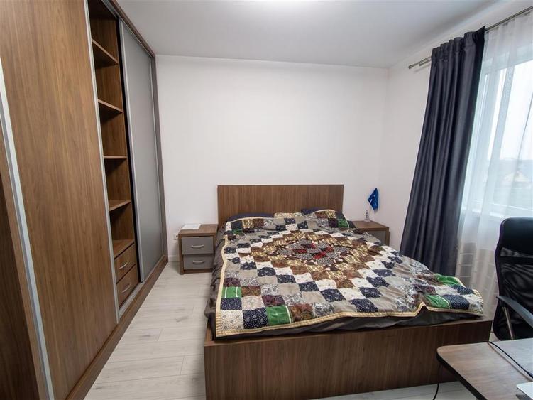 Apartament cu 2 camere decomandat, mobilat în Lisaura