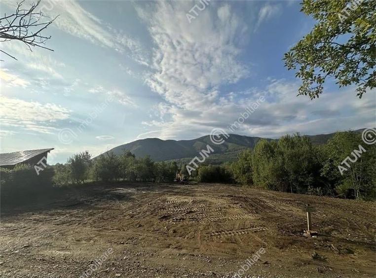 Teren Construcții intravilan de 2039 mp, în Cisnădioara