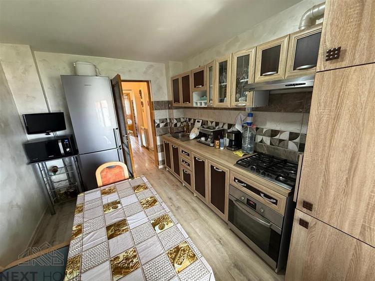 Apartament cu 3 camere decomandat, mobilat în Brăilei