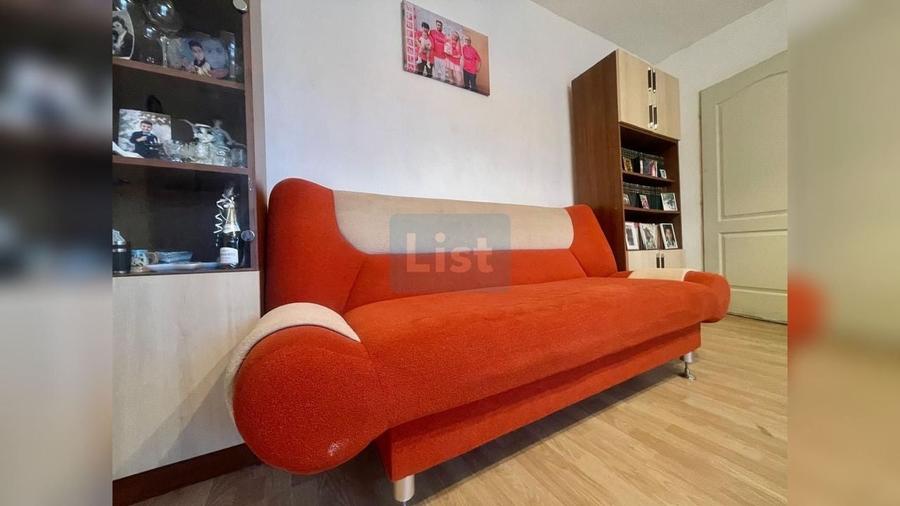 Apartament cu 3 camere semidecomandat în Micro IV