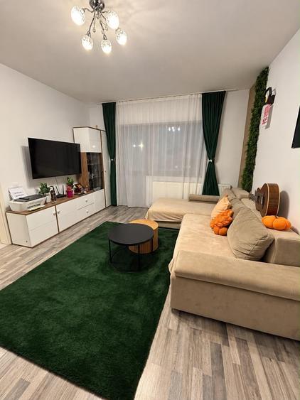 Apartament cu 2 camere decomandat în Sânpetru