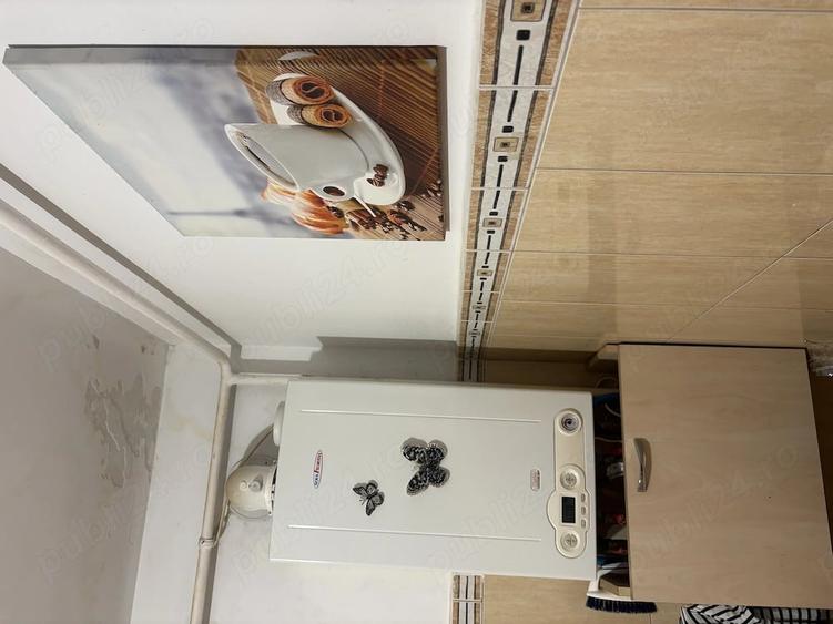 Apartament cu 3 camere decomandat în Tomești