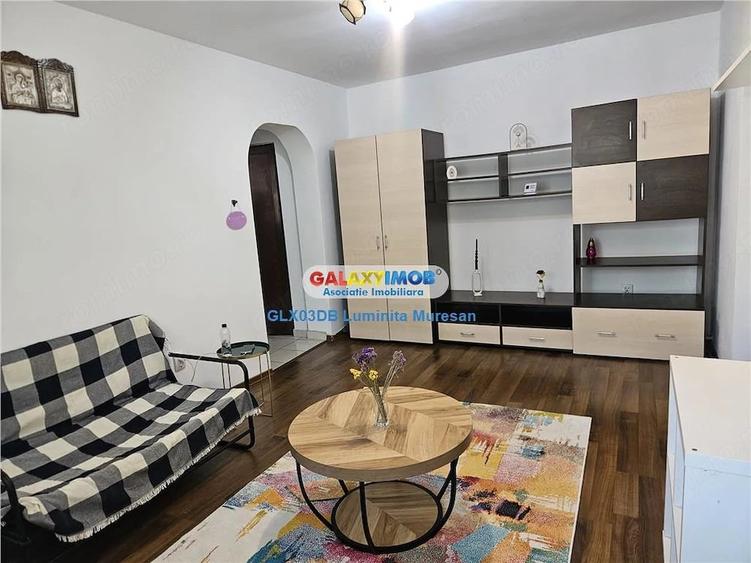 Apartament cu 2 camere semidecomandat în Aleea Trandafirilor