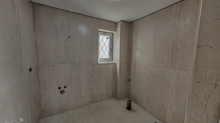 Spațiu comercial, de 100 mp, în Micro 14