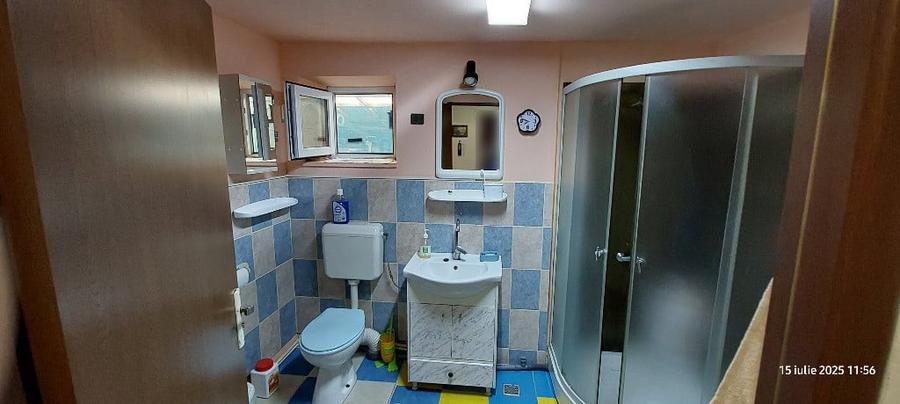 Casă cu 2 camere cu Teren 1600 Mp în Central
