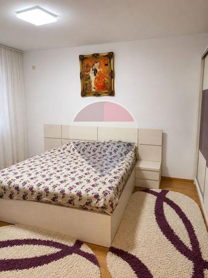 Apartament cu 3 camere decomandat, mobilat în Panduri