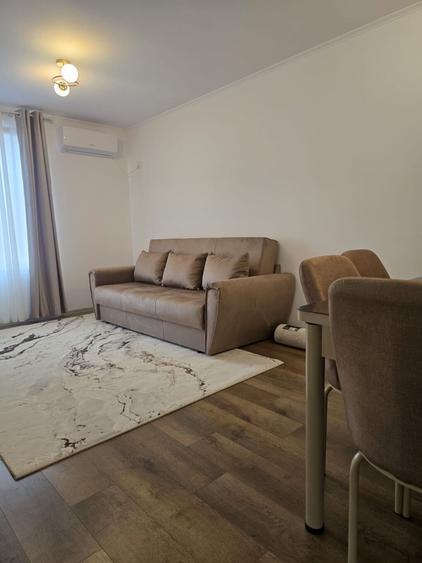 Apartament cu 3 camere semidecomandat, mobilat în Copou