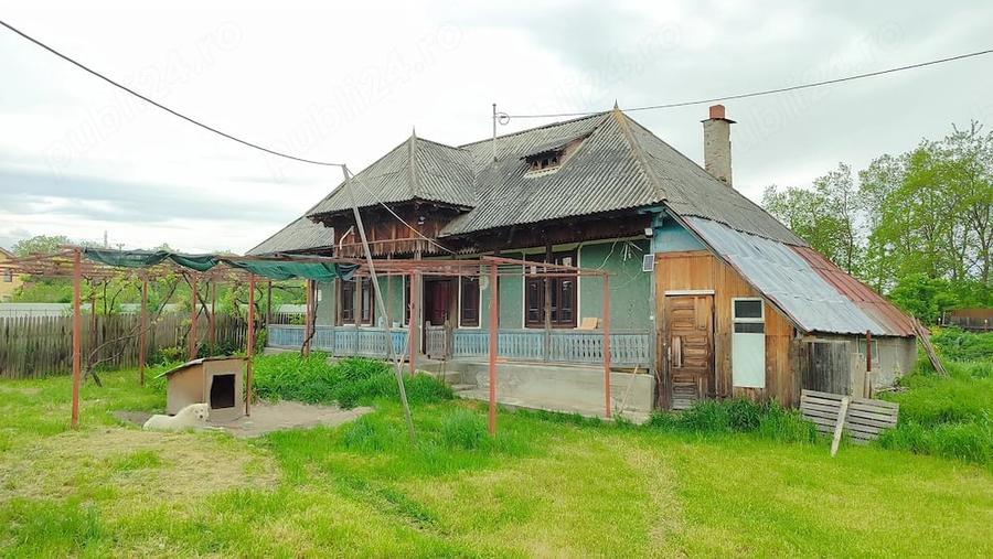 Casă cu Teren 1589 Mp în Căciulești