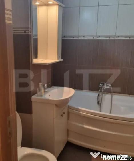 Apartament cu 4 camere decomandat în Fălticeni