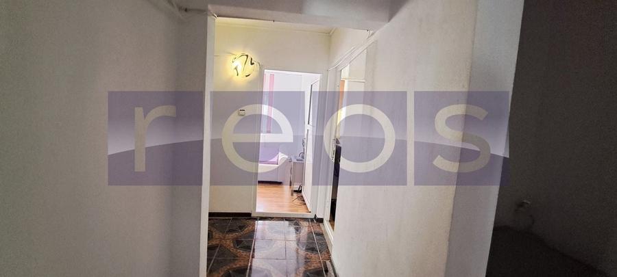 Apartament cu 4 camere decomandat, mobilat în Central