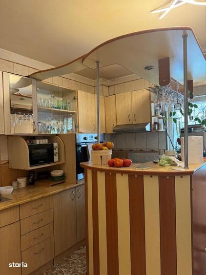Apartament cu 4 camere, mobilat în Rahova