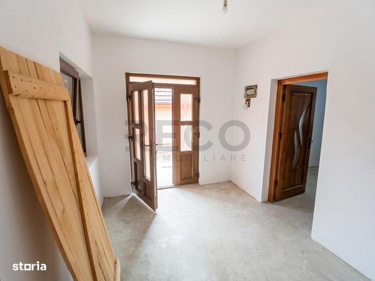 Casă cu 4 camere în Tărian
