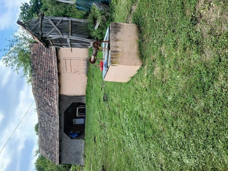 Casă cu 2 camere cu Teren 2800 Mp în Lepindea