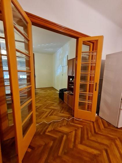 Apartament cu 2 camere semidecomandat, mobilat în Ultracentral