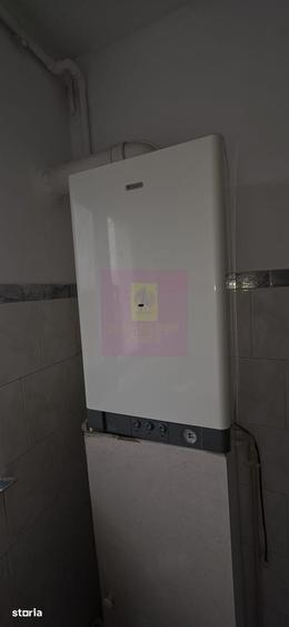 Apartament cu 3 camere semidecomandat în Ana Ipătescu