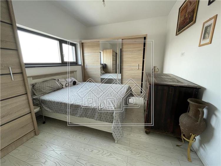 Penthouse superb 3 camere, Calea Surii Mici | Bloc cu LIFT, 2 bai - 4