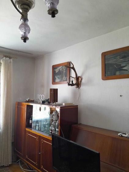 Apartament cu 3 camere decomandat în Sud