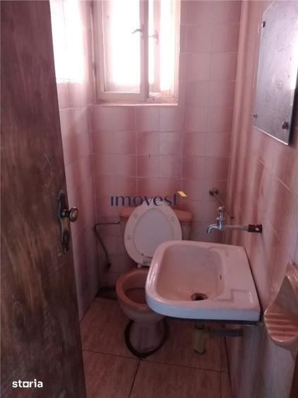 Casă cu 6 camere cu Teren 600 Mp în Păulești