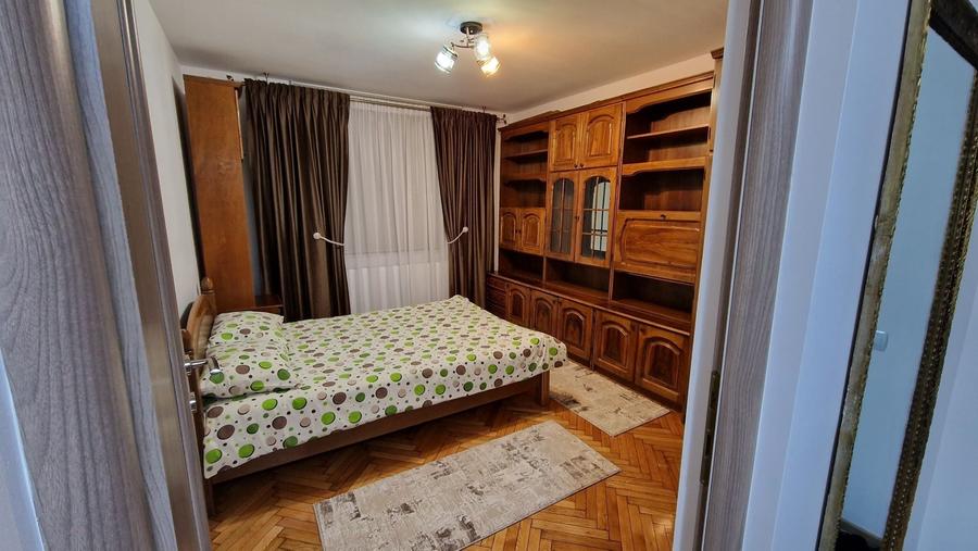 Apartament cu 2 camere decomandat în Central