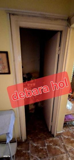 Apartament cu 3 camere decomandat în Eremia