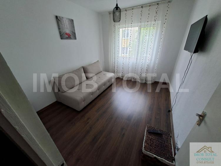 Apartament cu 3 camere decomandat în Trivale
