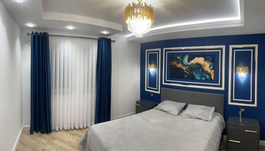 Apartament cu 4 camere decomandat în Central