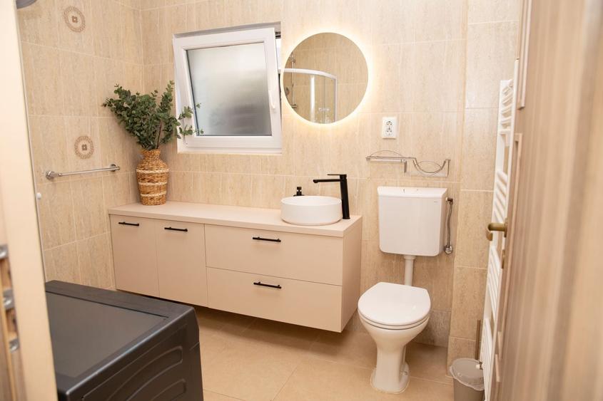 Apartament cu 2 camere decomandat în Borhanci