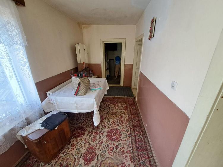 Casă individuală cu 3 camere cu Canalizare în Ruși