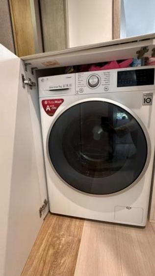 Apartament cu 2 camere decomandat, mobilat în Tei