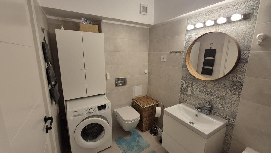 Apartament cu 2 camere decomandat în Cățelu