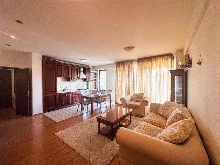 Apartament cu 2 camere semidecomandat în Floreasca