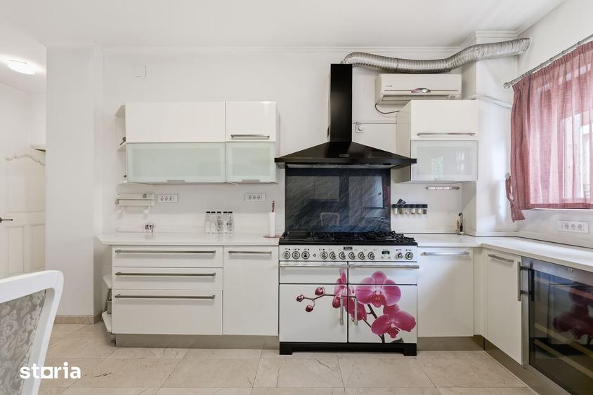 Apartament cu 3 camere în Primăverii