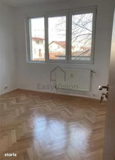 Apartament cu 2 camere semidecomandat în 1 Mai