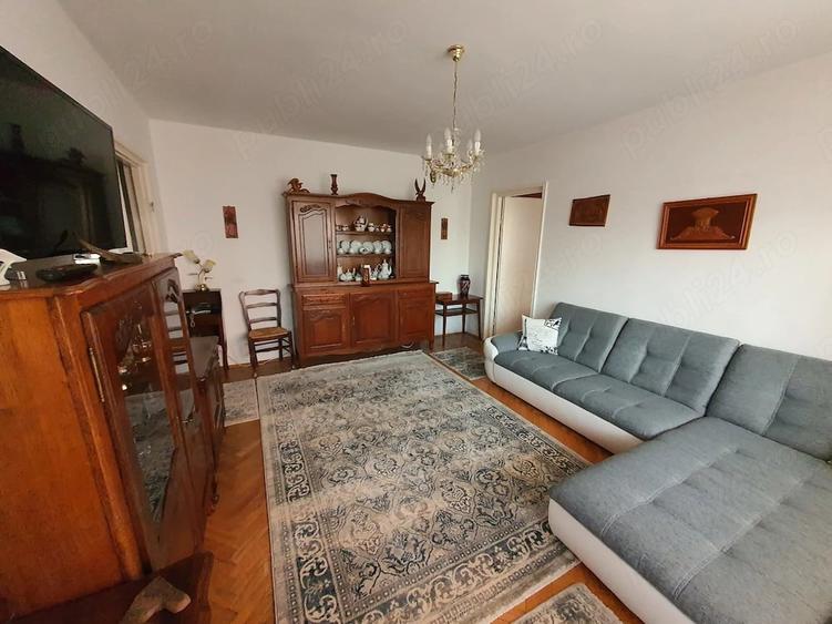 Apartament cu 2 camere semidecomandat în Central