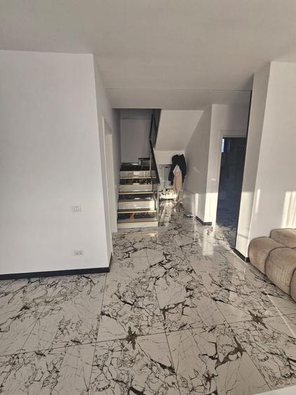 Casă cu 3 camere în Ulmi