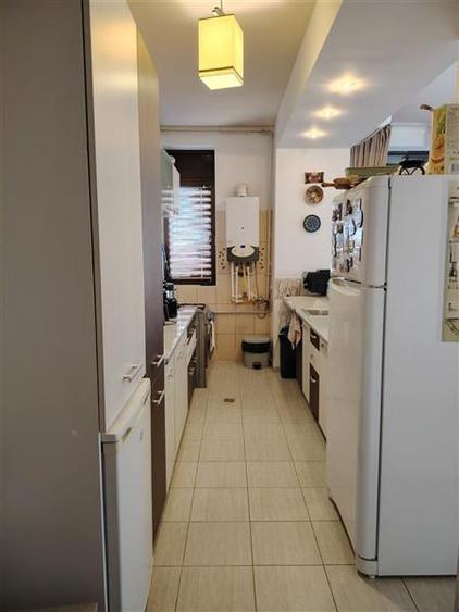 Apartament cu 3 camere decomandat, mobilat în Dobroești