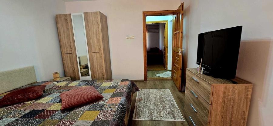 Apartament cu 3 camere decomandat în Micro 11