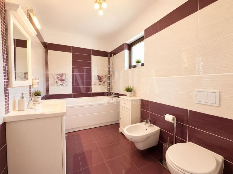 Duplex cu 4 camere cu Canalizare în Florești