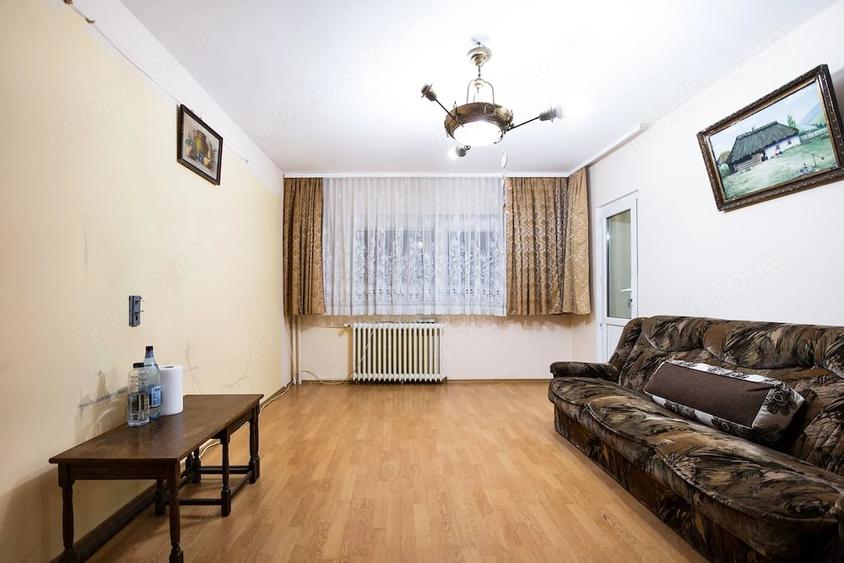 Apartament cu 2 camere decomandat în Baba Novac