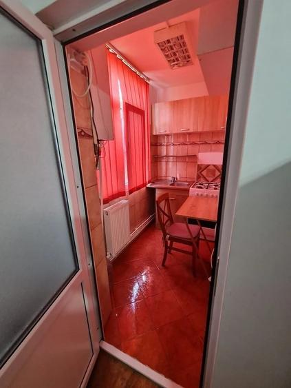 Apartament cu 2 camere nedecomandat în Tătărași