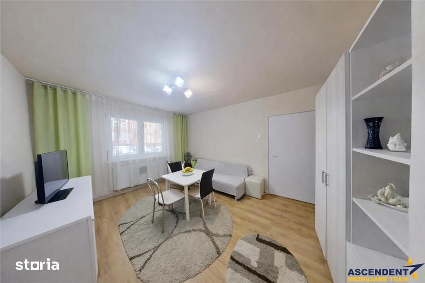 Apartament cu 2 camere semidecomandat, mobilat în Florilor