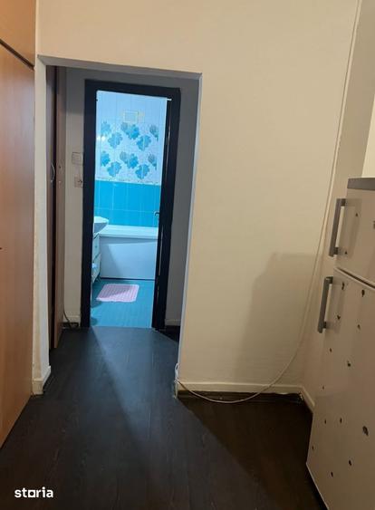Apartament cu 2 camere decomandat în Calea București