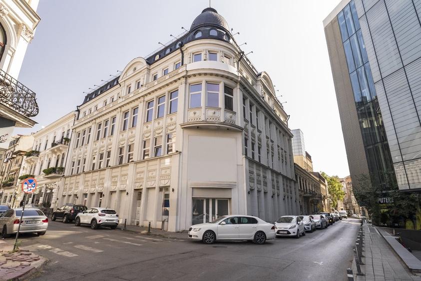 Birou, de 290 mp, în P-ța Universității
