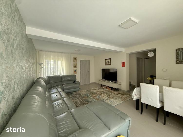 Casă cu 5 camere cu Teren 300 Mp în Central
