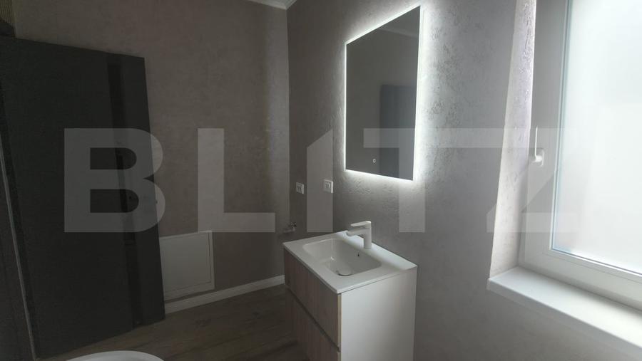 Duplex cu 4 camere cu Canalizare în Bucium