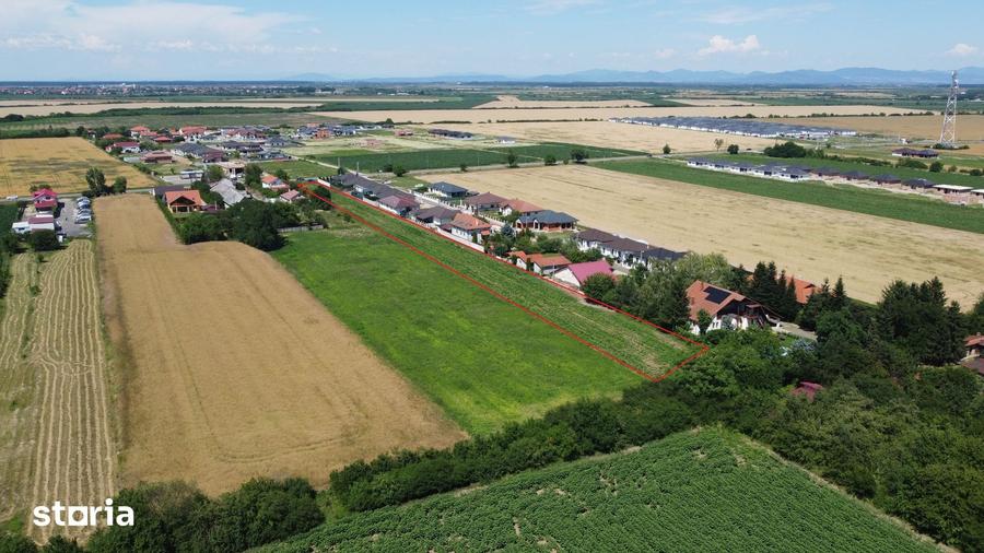 Teren de 6158 mp, în Odoreu