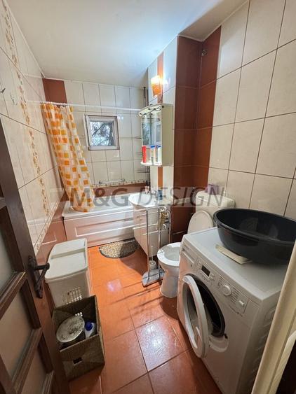 Apartament cu 3 camere decomandat în Lugojului
