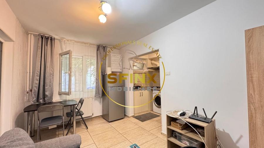 Apartament cu 2 camere semidecomandat, mobilat în Decebal
